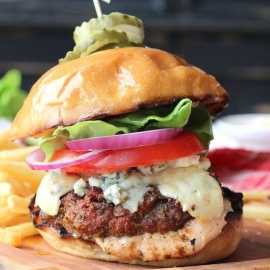 DELUXE BEER BURGER WITH HONEY MUSTARD SAUCE